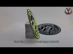 نظرة فاحصة: ملصقات ملابس بنقل الحرارة بشعار السيليكون المخصص مطبوعة من مادة TPU