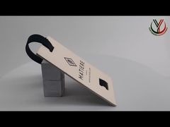 عرض العلامات التجارية المخصصة لشعار العلامة التجارية المنقوشة للتعليق على الورق المعاد تدويره لعرض الملابس